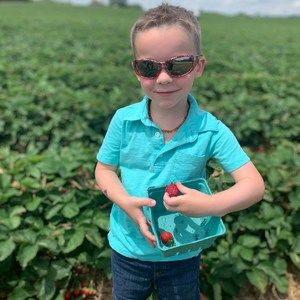 Meet your Posher, Becky